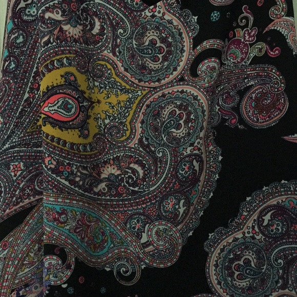 Donated - Beautiful reversible paisley tankExpress - Picture 4 of 8